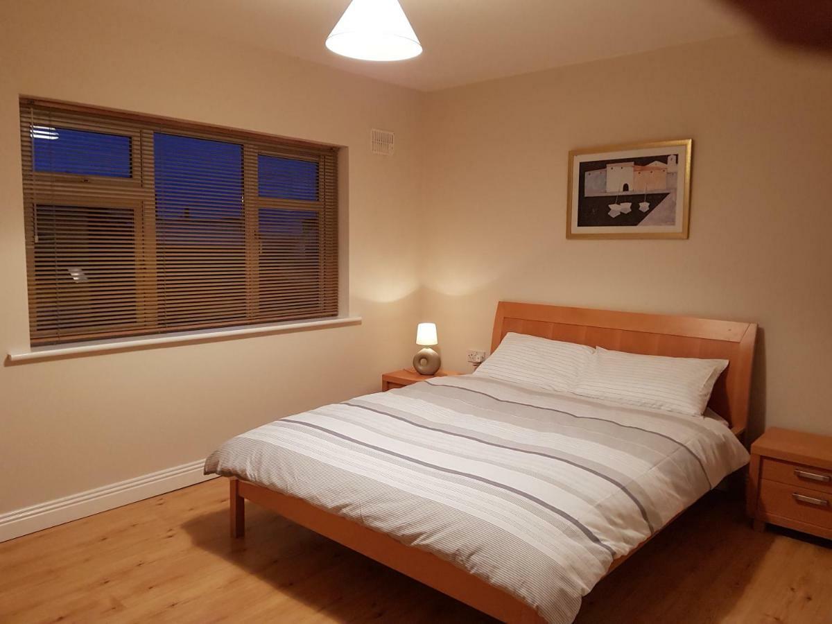 Waterlane Apartments Голуэй Экстерьер фото